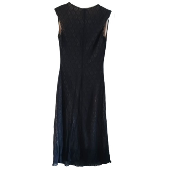 DECODE LACE OVERLAY BLACK DRESS - Picture 4 of 4